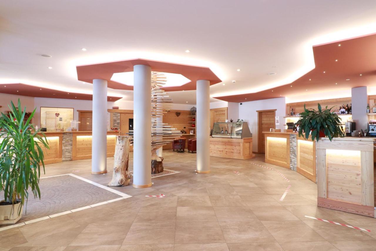 Alpen Garten Hotel Margherita Rumo Екстериор снимка