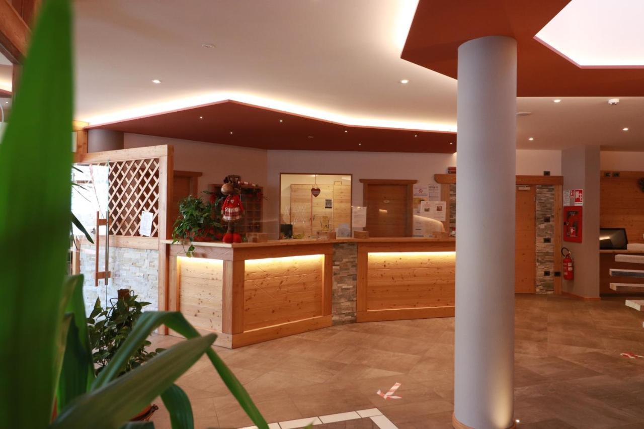 Alpen Garten Hotel Margherita Rumo Екстериор снимка