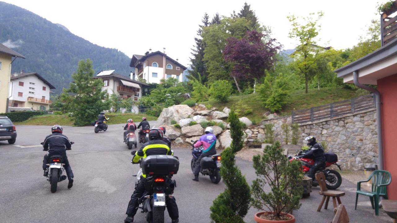 Alpen Garten Hotel Margherita Rumo Екстериор снимка