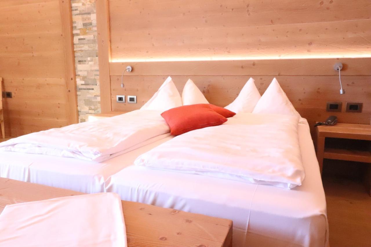Alpen Garten Hotel Margherita Rumo Екстериор снимка