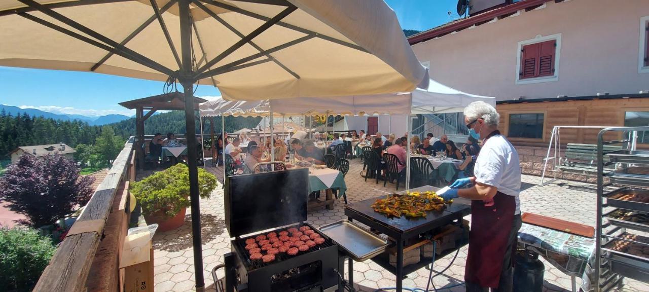 Alpen Garten Hotel Margherita Rumo Екстериор снимка