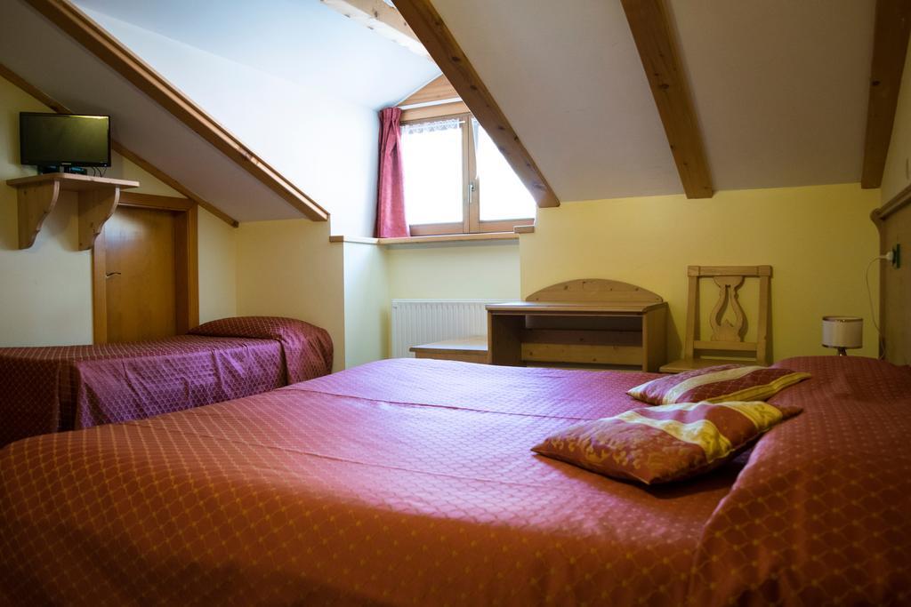 Alpen Garten Hotel Margherita Rumo Екстериор снимка