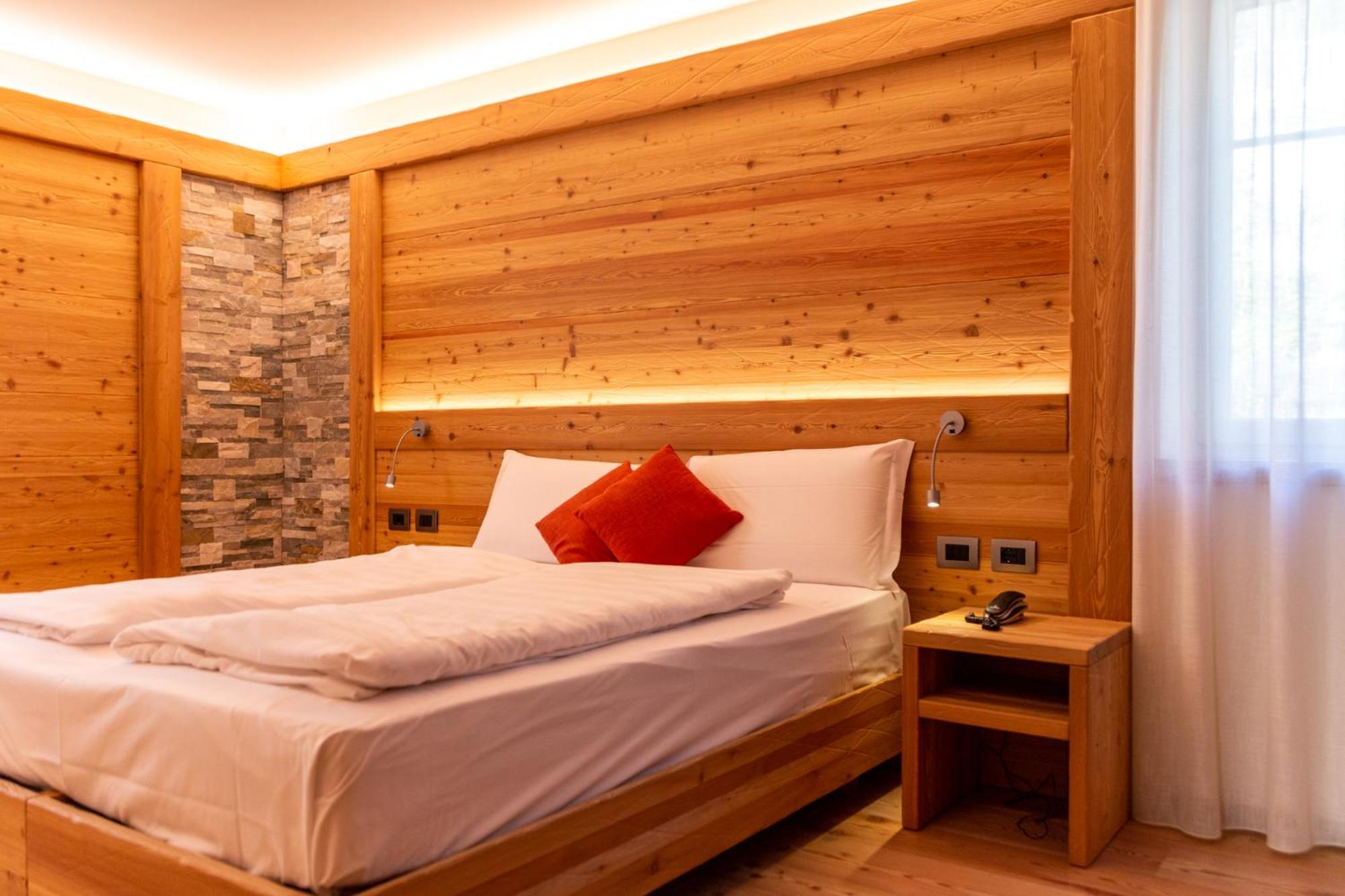 Alpen Garten Hotel Margherita Rumo Екстериор снимка