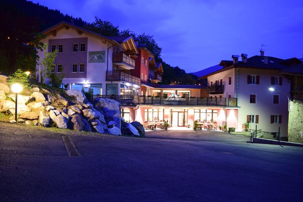Alpen Garten Hotel Margherita Rumo Екстериор снимка